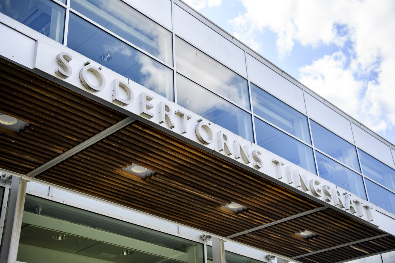 De fem personerna har häktats vid Södertörns tingsrätt. Arkivbild. Foto: Oscar Olsson/TT