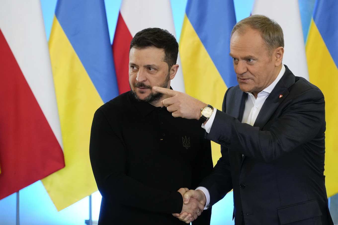 Ukrainas president Volodymyr Zelenskyj och Polens premiärminister Donald Tusk vid en pressträff i Warszawa på onsdagen. Foto: Czarek Sokolowski/AP/TT