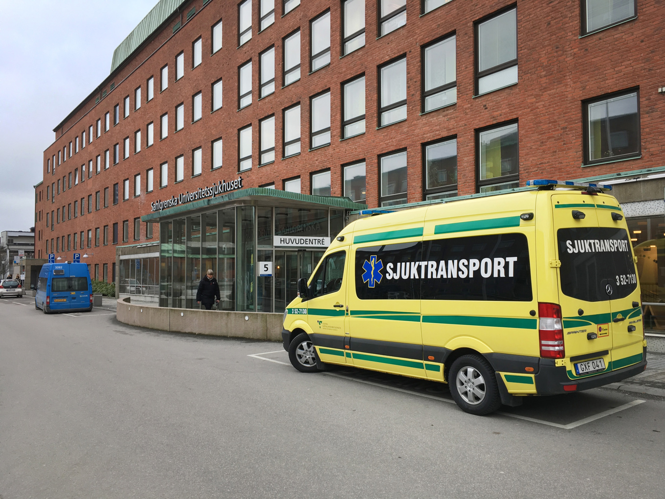 Beredskapen för sjuktransporter vid en kris behöver stärkas, enligt en kartläggning som Socialstyrelsen och E-hälsomyndigheten gjort. Arkivbild. Foto: Jonas Dagson/TT