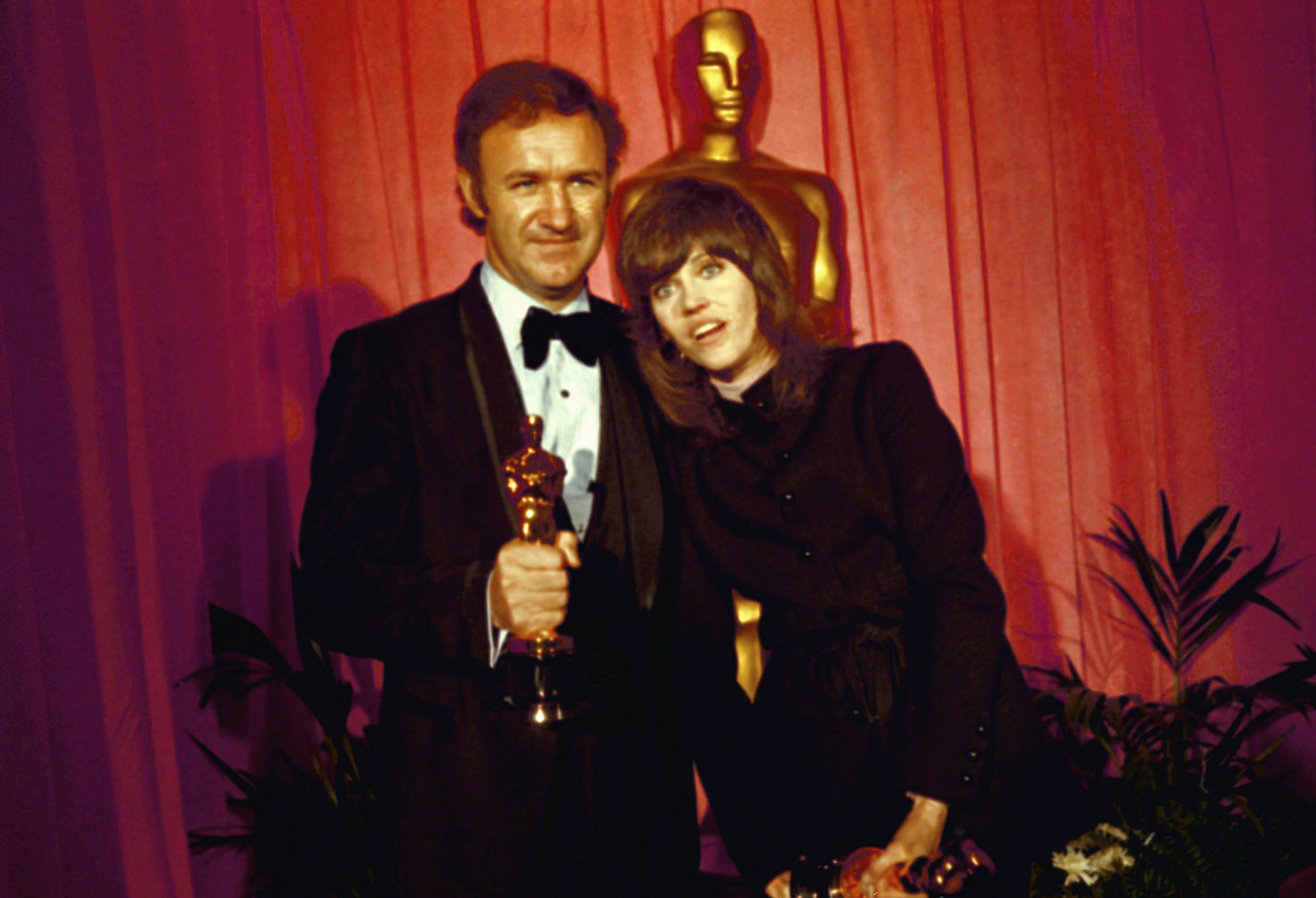 Gene Hackman tillsammans med Jane Fonda på Oscarsgalan 1972. Hackman fick en Oscar för insatsen i "French connection" och Fonda för "Klute". Foto: AP/TT