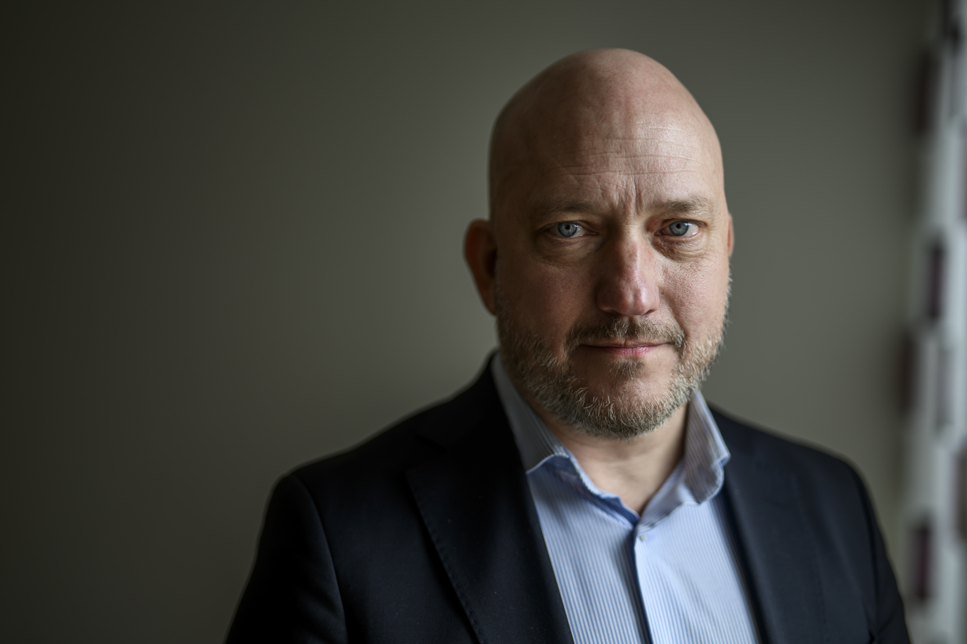 Mikael Blom är rektor för yrkesutbildningarna på Campus Risbergska i Örebro. Vuxenutbildningen kommer att bedrivas på tre olika ställen i Örebro fram till sommaren. I måndags började yrkesutbildningarna och kurserna på grundskole- och gymnasienivå, en vecka senare börjar även SFI. Foto: Oscar Olsson/TT