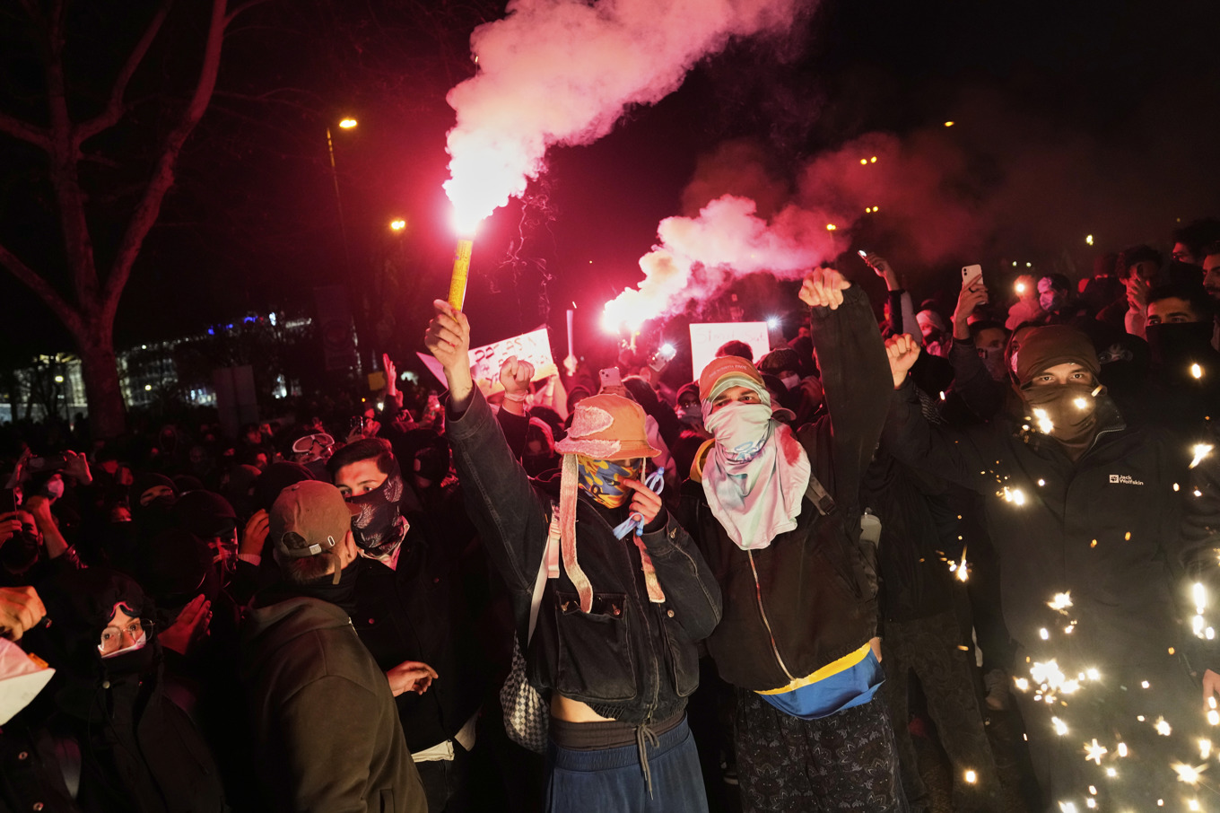 Regimkritiska protester i Istanbul. Foto: Khalil Hamra/AP/T