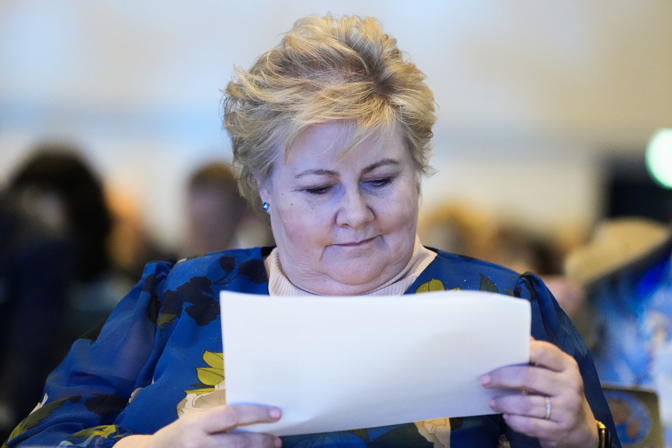 Förra statsministern i Norge, och Høyres ledare Erna Solberg. Bild från tidigare i mars. Foto: Terje Pedersen/AP/TT