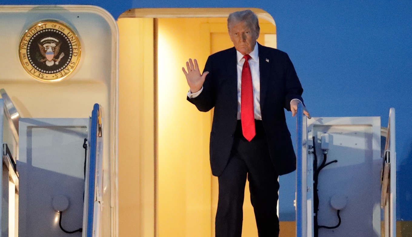 USA:s president Donald Trump planerar en resa till Saudiarabien. Bild från i helgen. Foto: Luis M. Alvarez/AP/TT