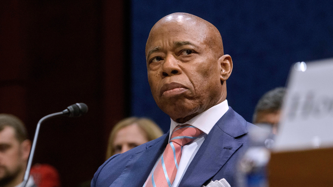 New Yorks borgmästare Eric Adams har varit anklagad för att bland annat ha tagit emot mutor. Arkivbild. Foto: Rod Lamkey/AP/TT