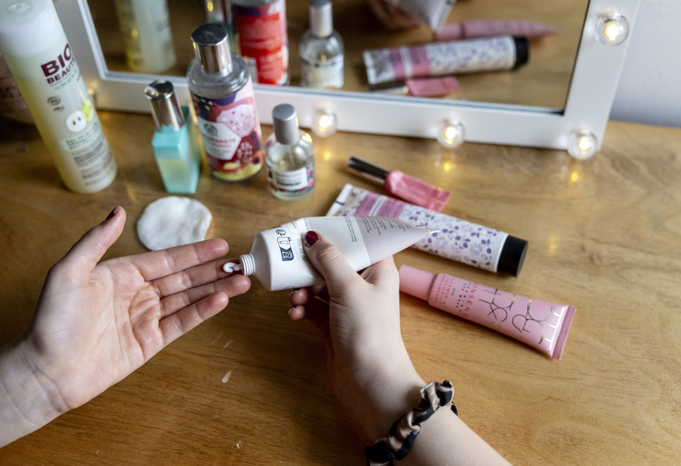 Trenden med avancerad hudvård kryper allt längre ner i åldrarna. Arkivbild. Foto: Christine Olsson/TT