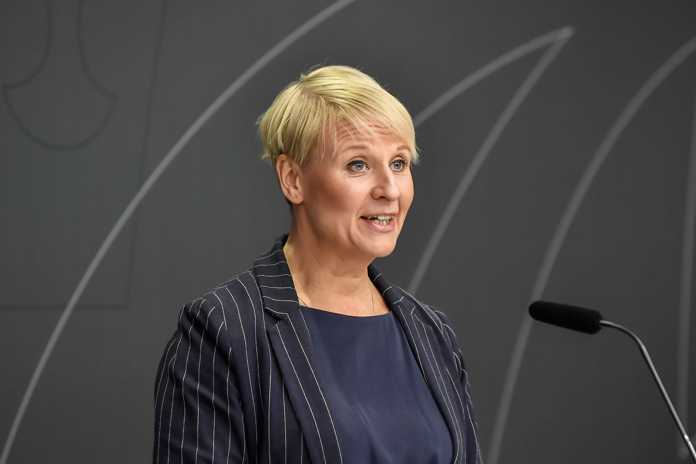 Regeringen med äldre- och socialförsäkringsminister Anna Tenje (M) tillsätter en utredning om utökad tillståndsplikt i hälso- och sjukvården. Arkivbild. Foto: Viktoria Bank/TT