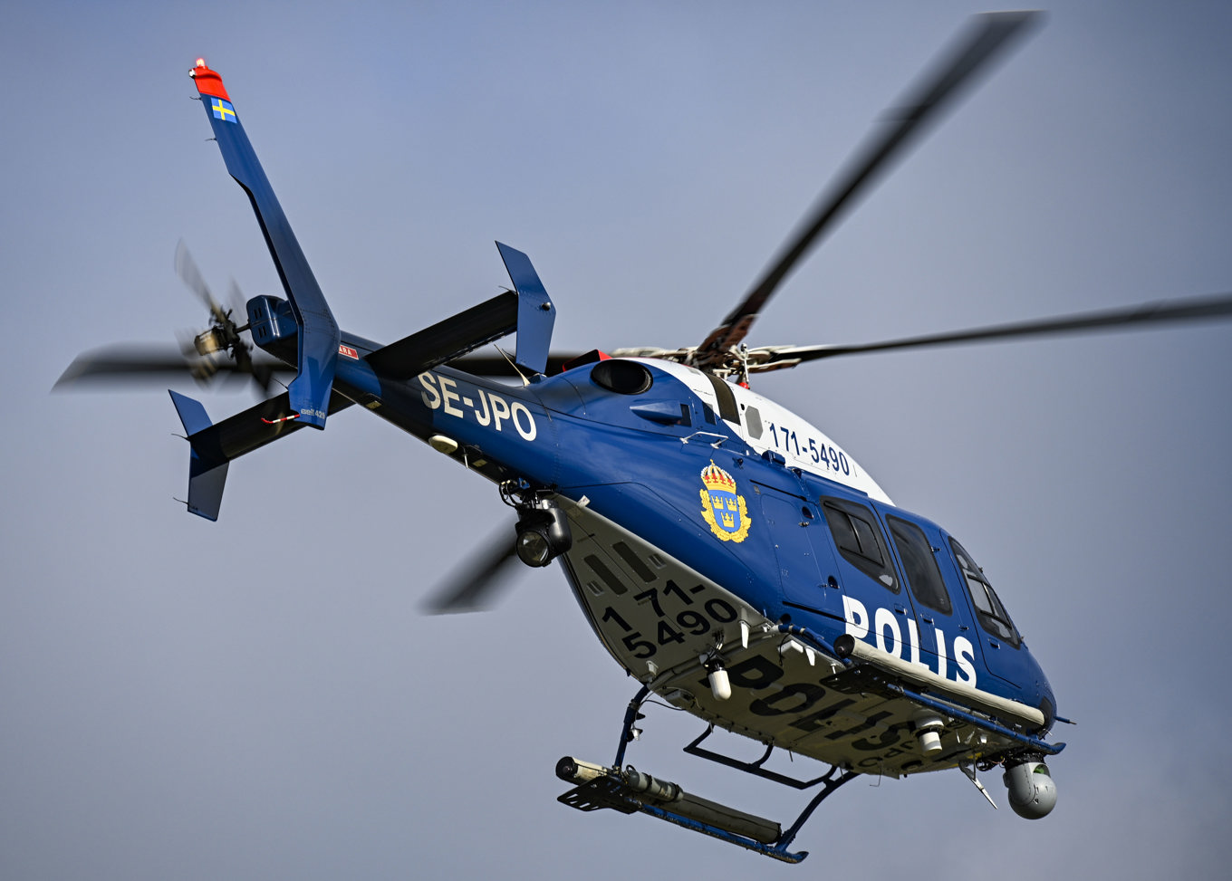 En polishelikopter hämtade en skadad skärmflygare. Arkivbild. Foto: Johan Nilsson/TT