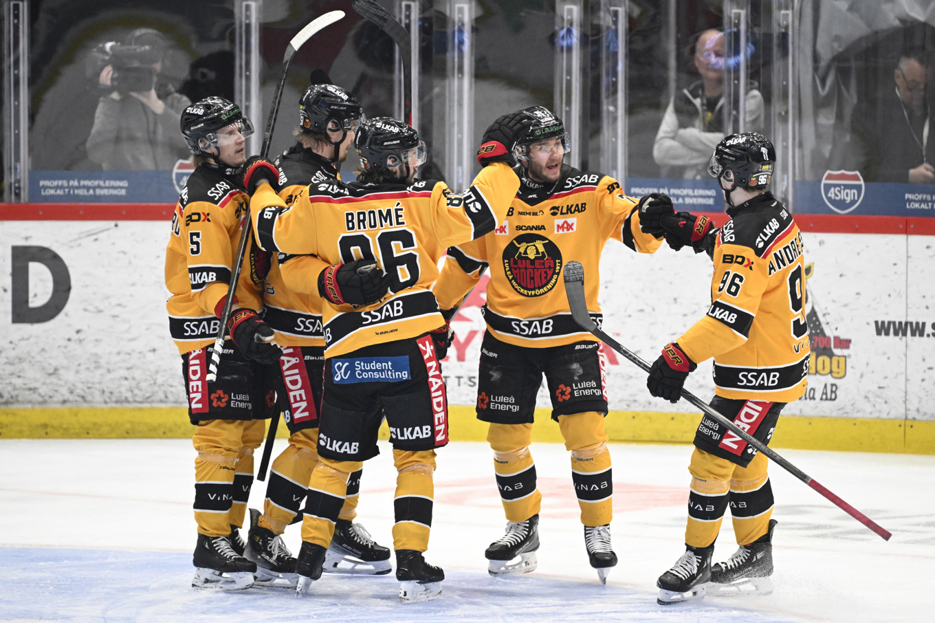 Luleå vann den andra SM-finalen borta mot Brynäs. Foto: Jessica Gow/TT
