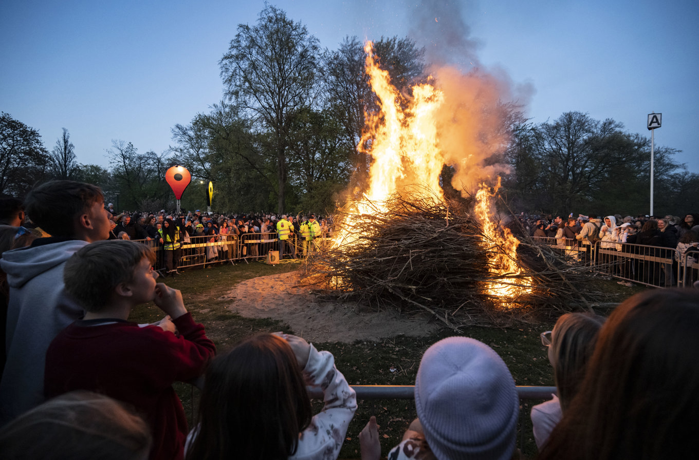 Valborgseld i Lunds stadspark. Arkivbild från 2022. Foto: Johan Nilsson/TT