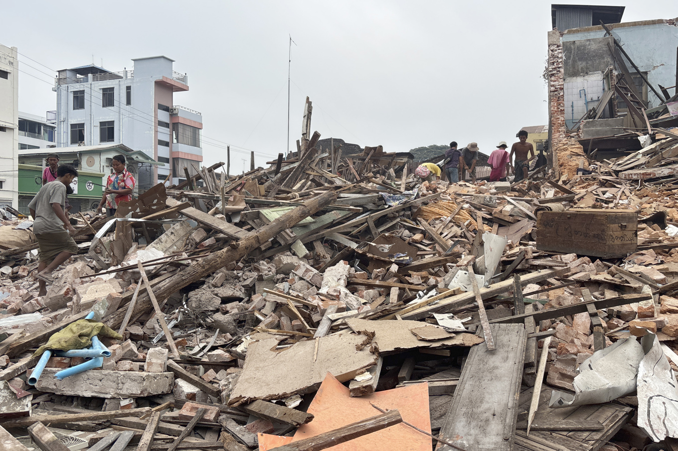Förödelse efter jordskalvet som drabbade Myanmar i mars i år. Foto: AP/TT