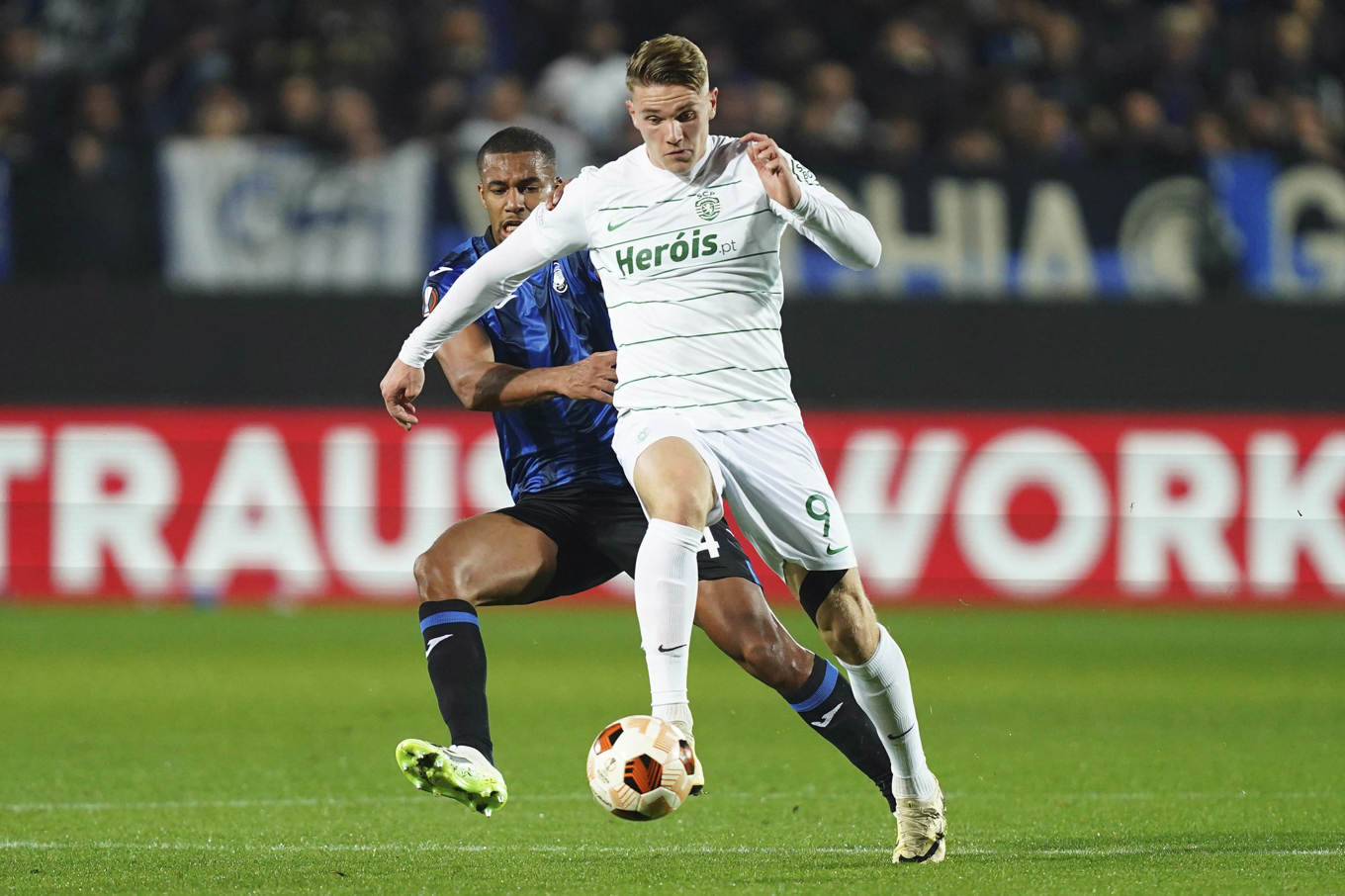 Viktor Gyökeres leder kampen om guldskon inför avslutningen av säsongen. Arkivbild. Foto: Spada/AP/TT