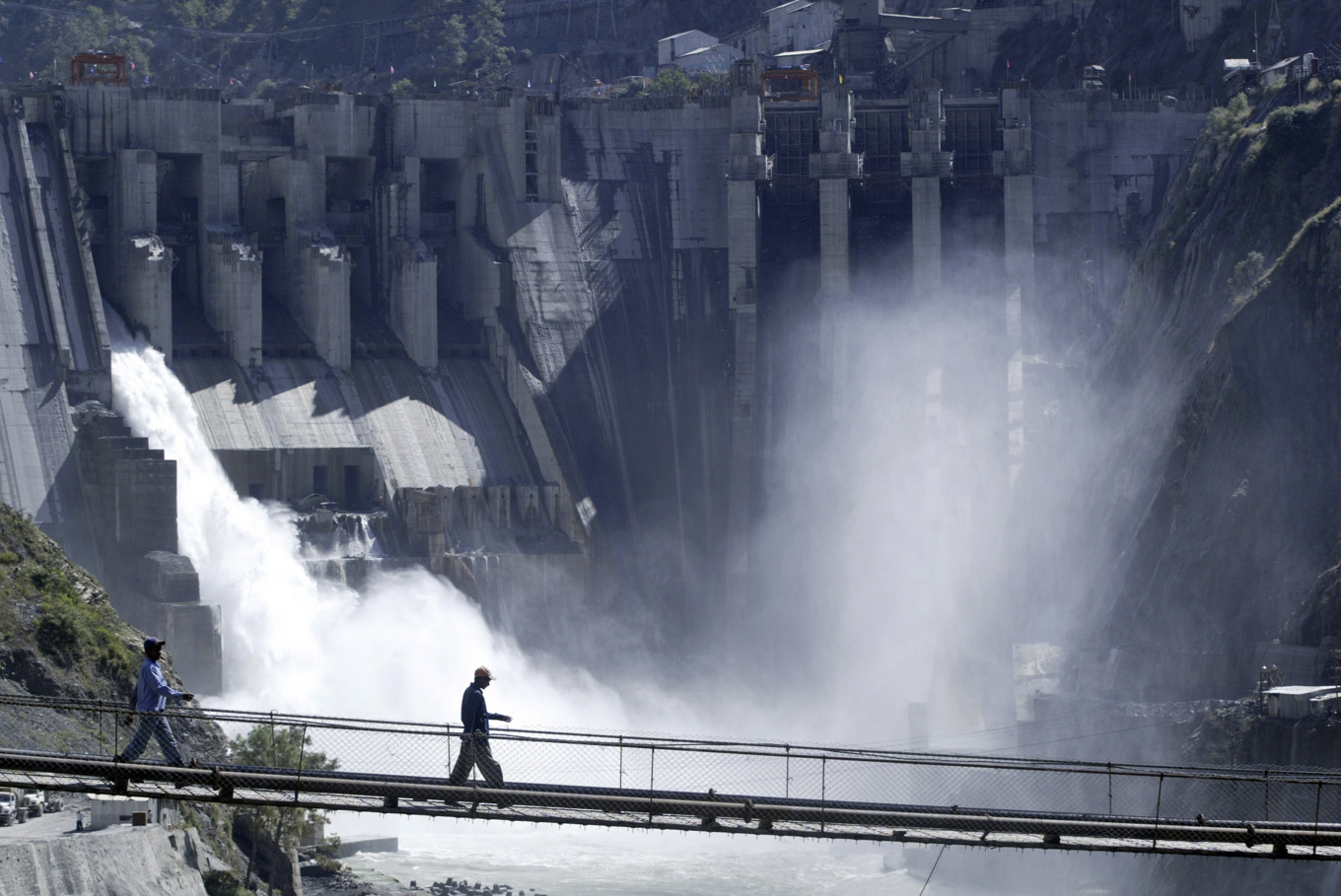 Vattnet har släppts på i Baglihardammen igen. Arkivbild. Foto: Channi Anand/AP/TT