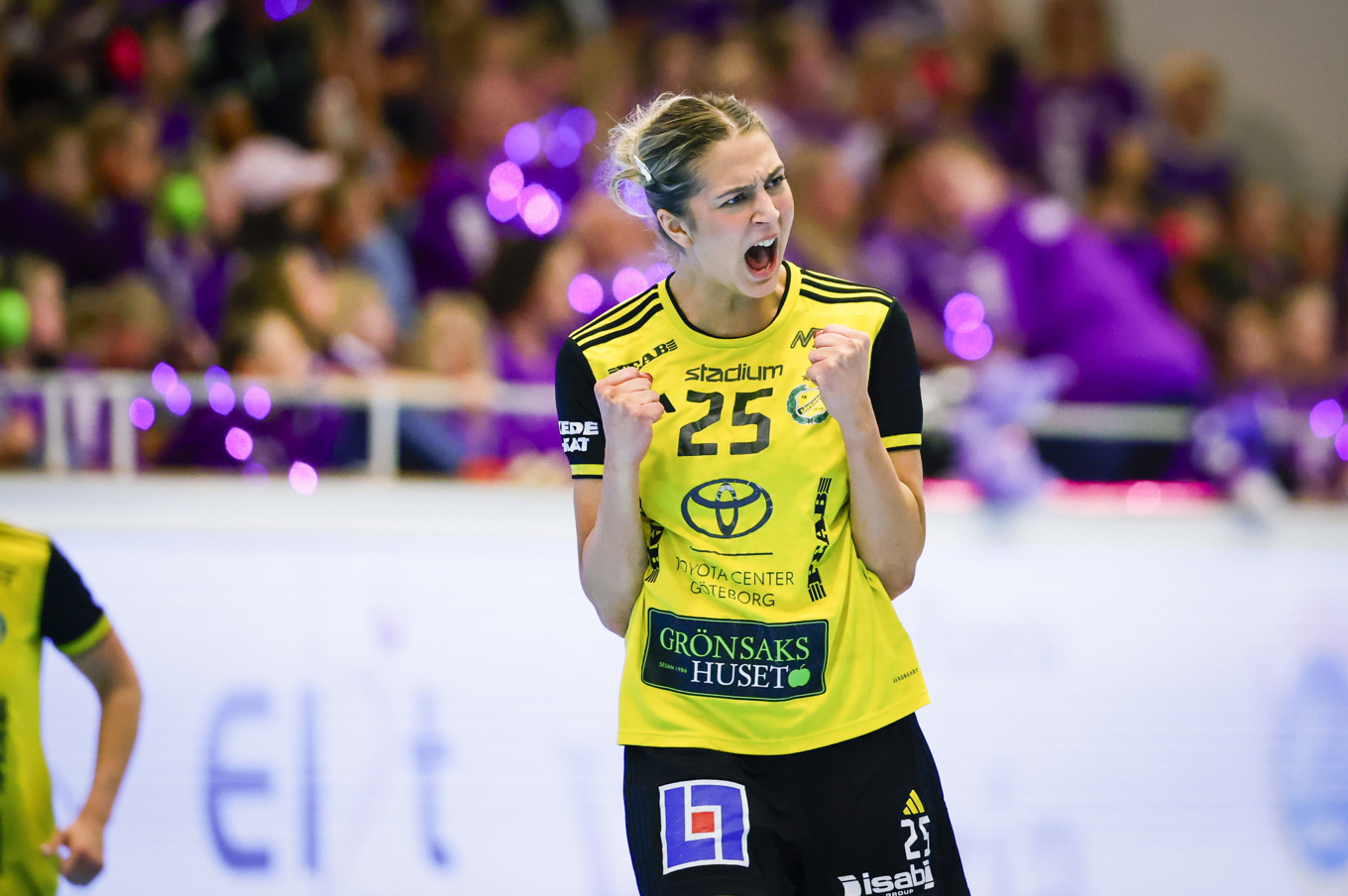 Sävehof Emma Mihailovic jublar under den tredje SM-finalen. Foto: Adam Ihse/TT