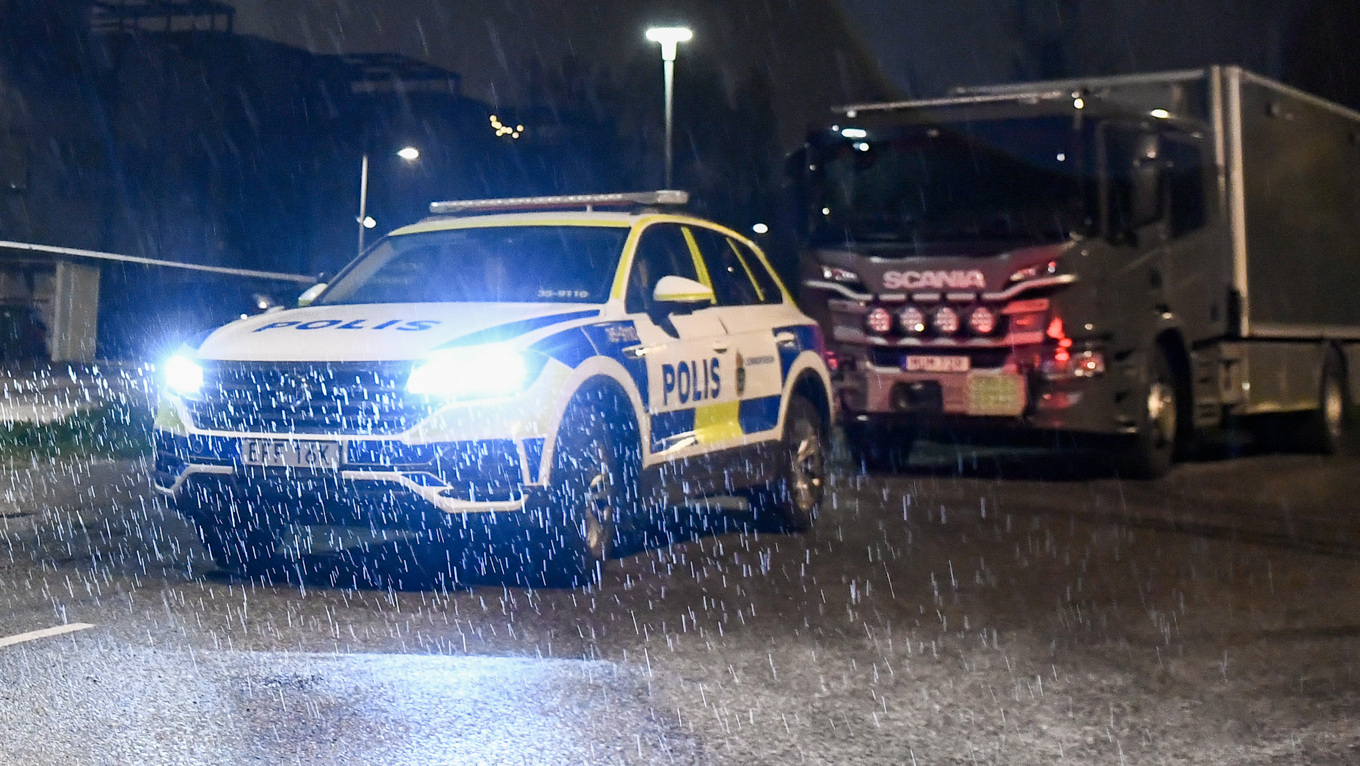 Såvitt känt skadades ingen människa i explosionen i Järfälla, men flera fastigheter fick skador. Foto: Oscar Olsson/TT