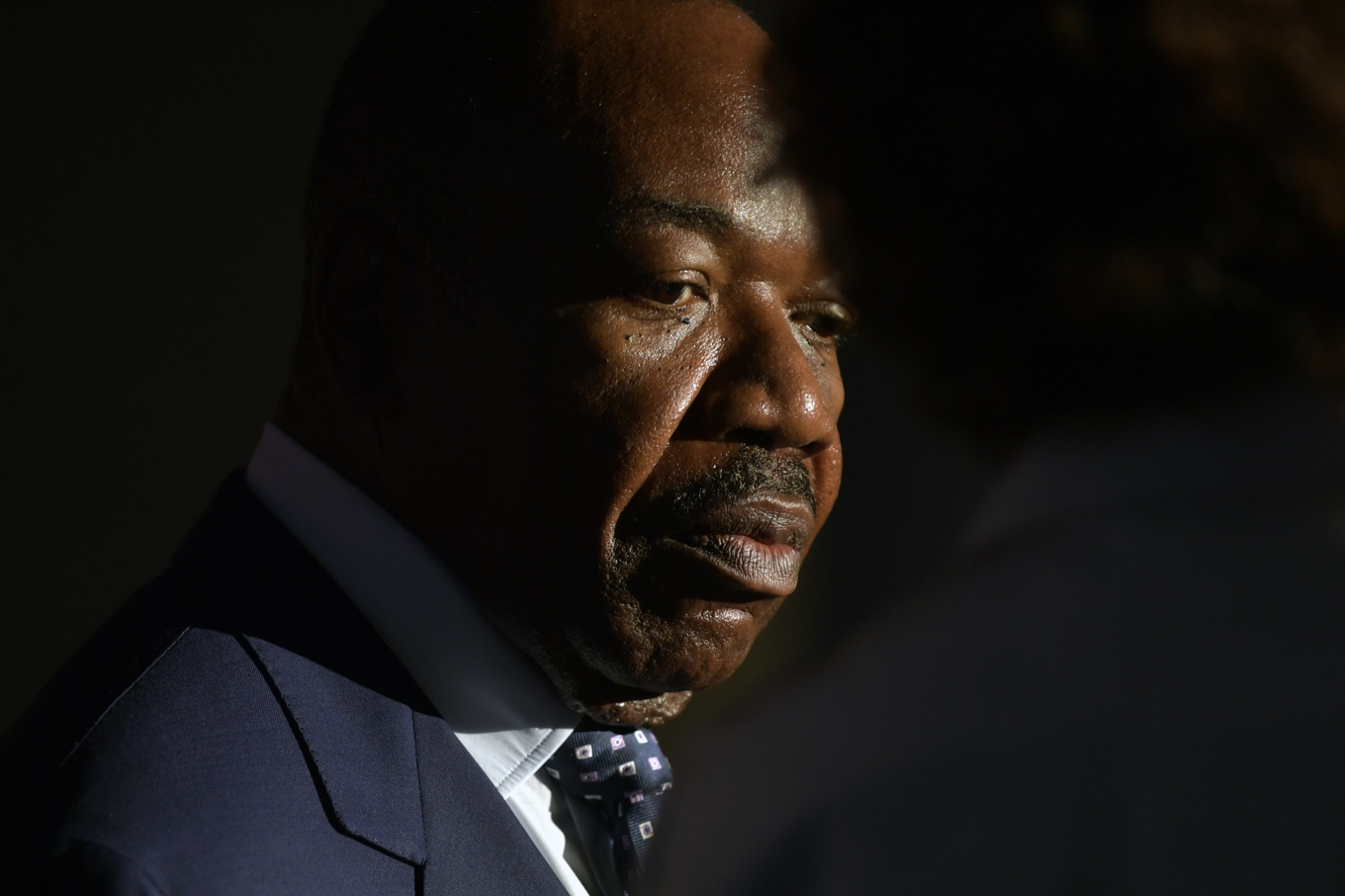 Gabons tidigare president Ali Bongo har välkomnats i Angola. Arkivbild. Foto: Julien de Rosa/poolfoto via AP/TT