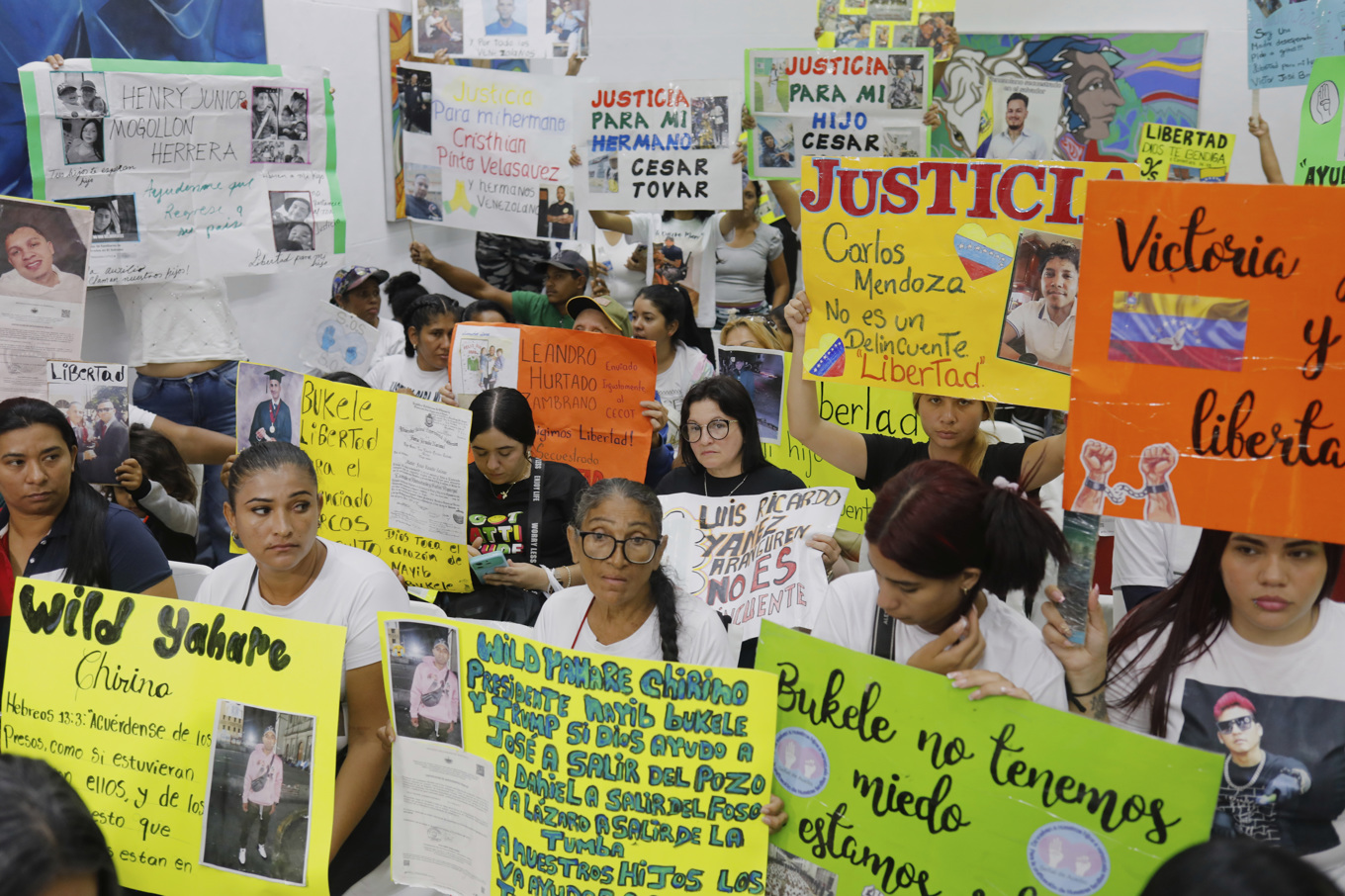 Anhöriga till venezuelanska migranter i USA demonstrerar i Caracas. Arkivbild. Foto: Cristian Hernandez/AP