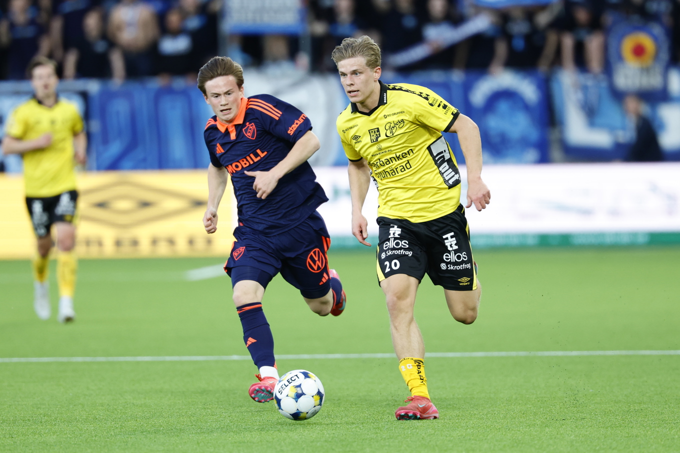 Alexander Andersson, till vänster, är numera allsvenskans yngste spelare genom tiderna. Foto: Adam Ihse/TT