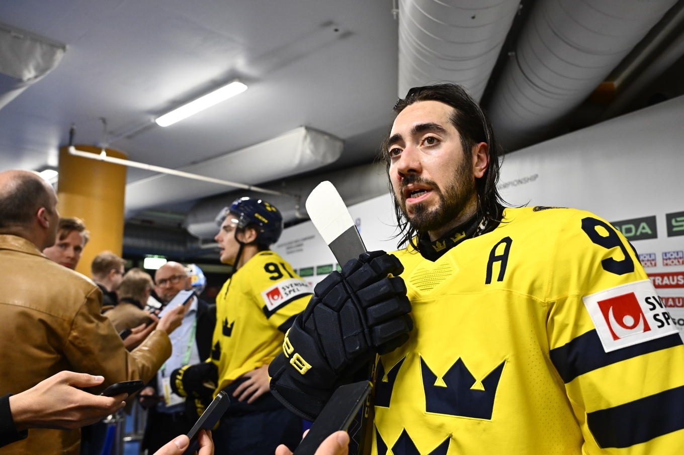 Mika Zibanejad missar tisdagens match mot Kanada. Arkivbild. Foto: Anders Wiklund/TT