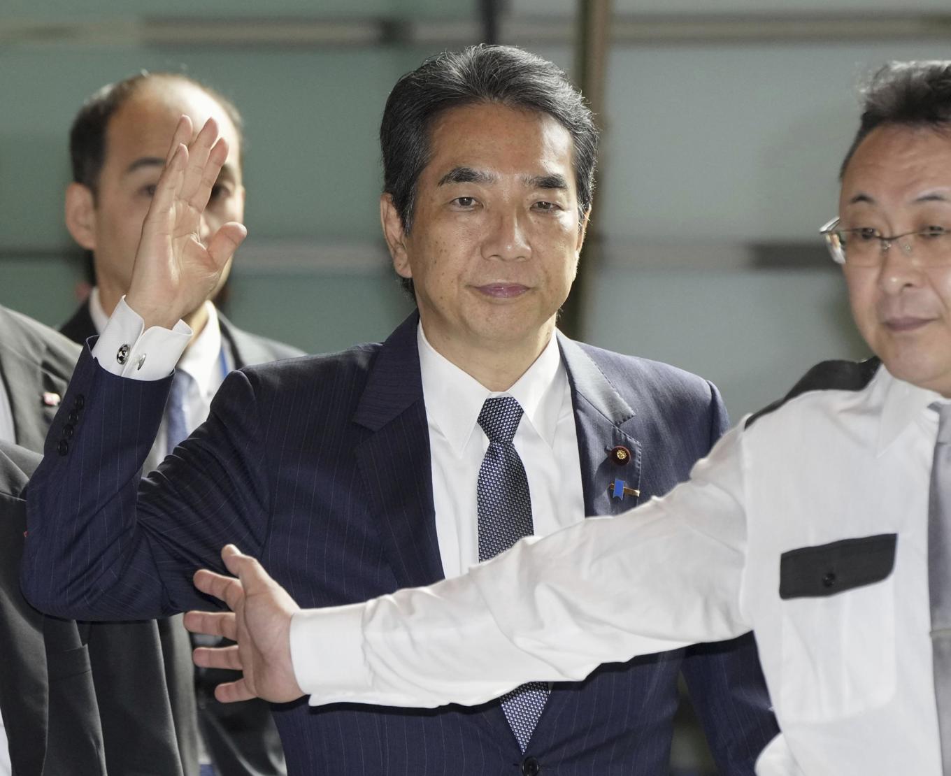 Japans jordbruksminister Taku Eto. Foto: Kyodo News via AP/TT