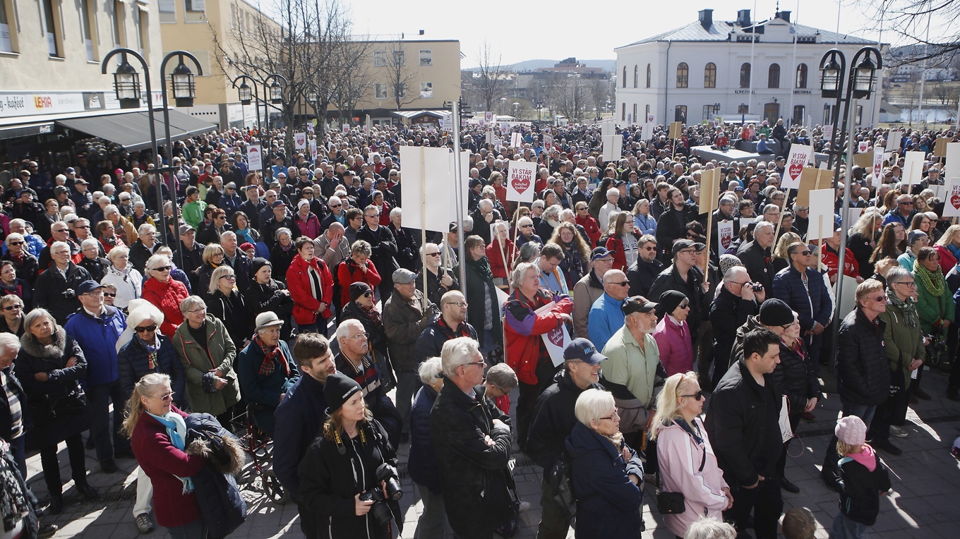 Stora protester har genom åren hållits mot nedmonteringen av viktig vård på Sollefteå sjukhus. 2017 lades BB och akutkirurgin ned. Foto: Mats Andersson/TT