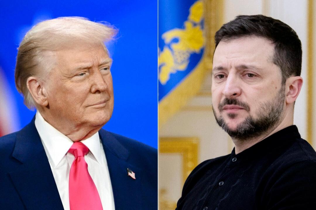 Det uppmärksammade mineralavtalet mellan Donald Trump och Volodymyr Zelenskyj är nu undertecknat. Foto: Alex Wroblewski och Tetiana Dzhafarova/AFP via Getty Images