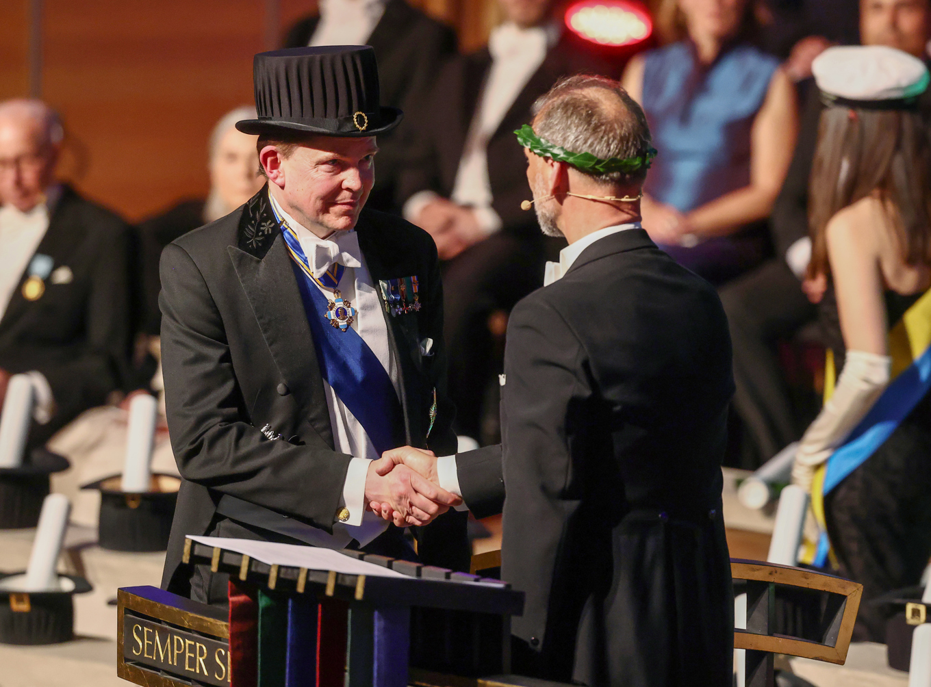 Riksdagens talman Andreas Norlén utnämndes till hedersdoktor vid Linköpings universitet under en ceremoni på lördagseftermiddagen. Foto: Stefan Jerrevång/TT