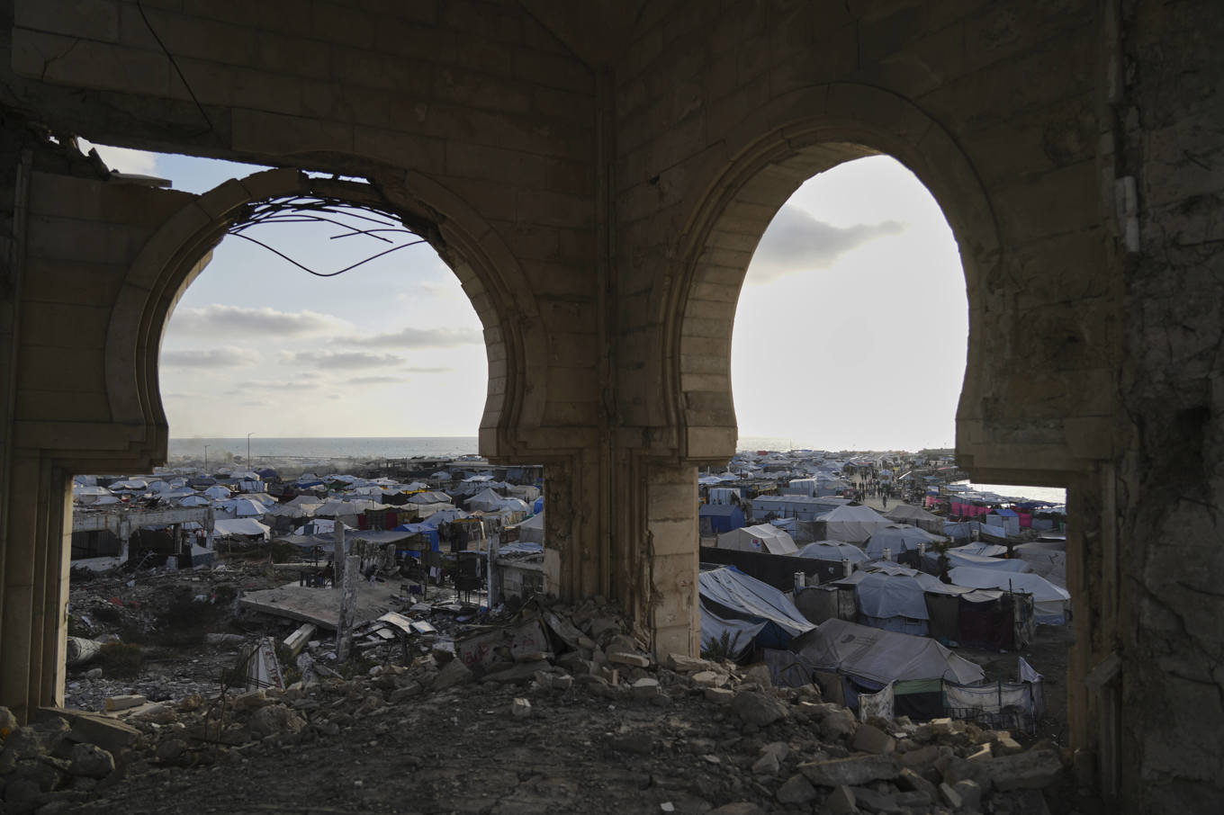 Förödelse i krigshärjade Gaza. Bilden togs i torsdags. Foto: Jehad Alshrafi/AP/TT