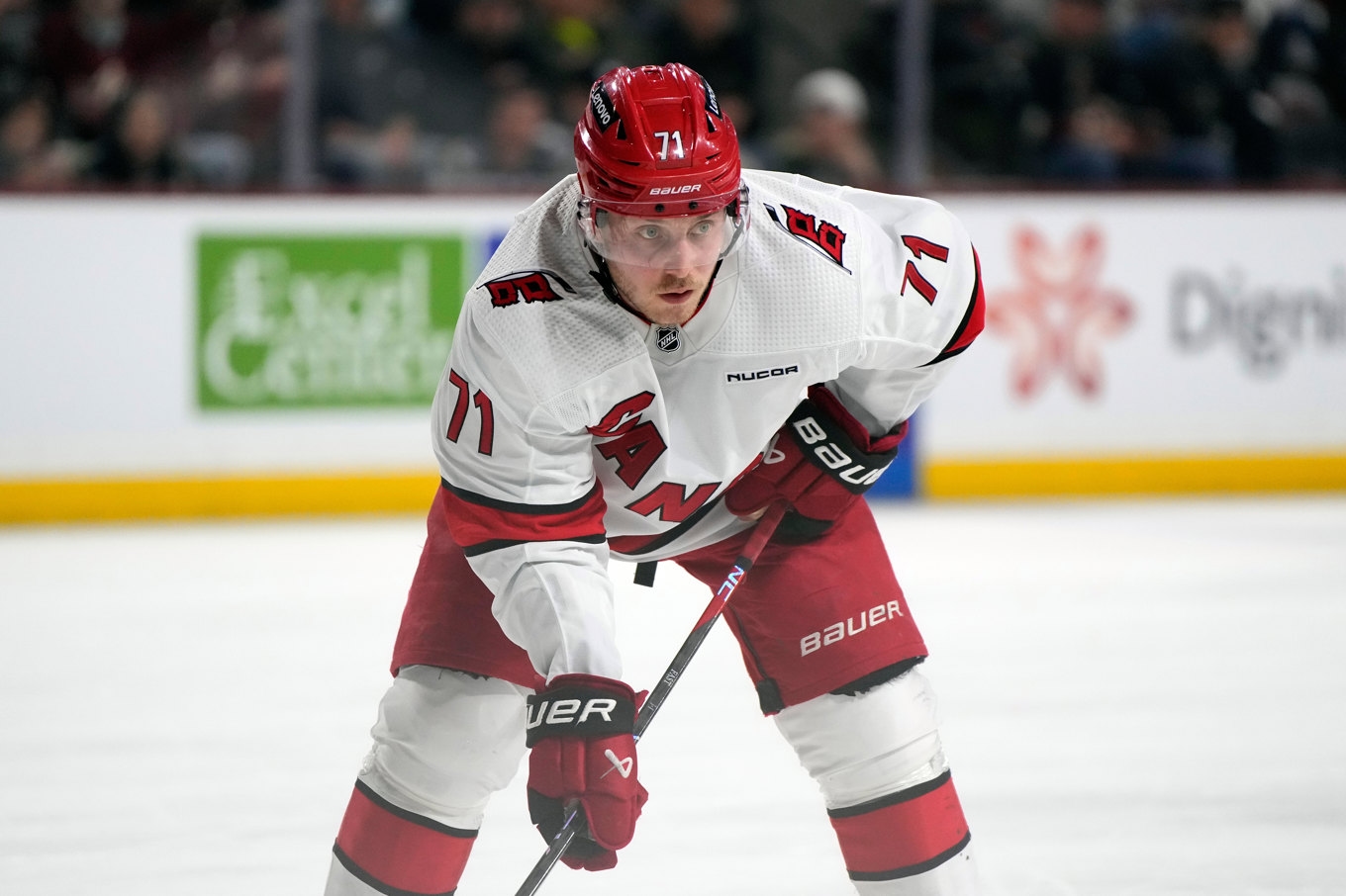 Jesper Fast i en match för Carolina 2024. Arkivbild. Foto: Rick Scuteri/AP/TT