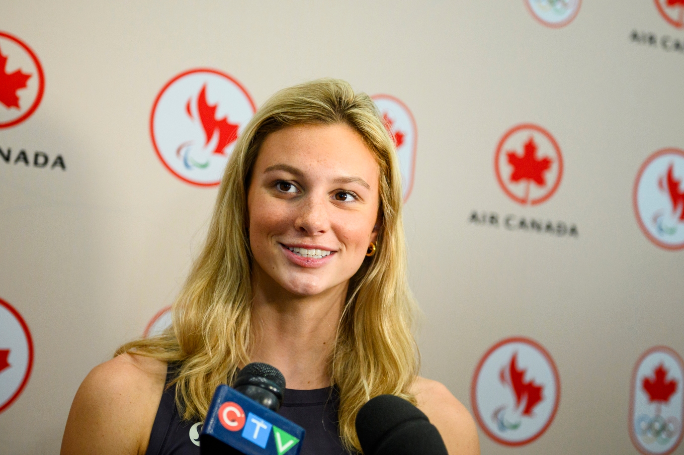 Summer McIntosh, 18, är ny världsrekordinnehavare på 400 meter fritt. Arkivbild. Foto: Christopher Katsarov/AP/TT