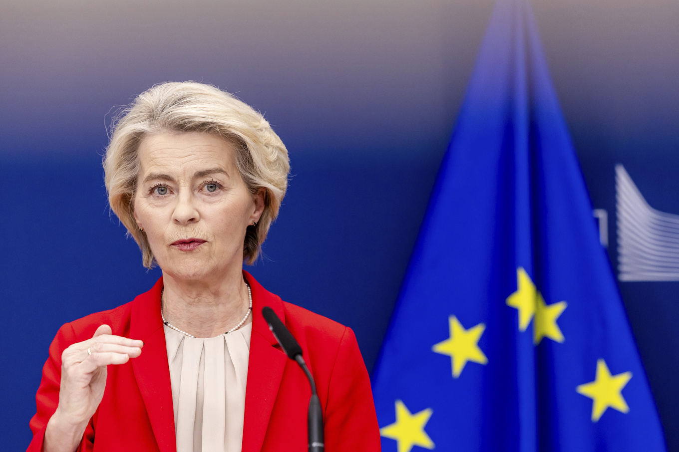 EU-kommissionens ordförande Ursula von der Leyen vid en pressträff i Bryssel på tisdagen. Foto: Geert Vanden Wijngaert/AP/TT