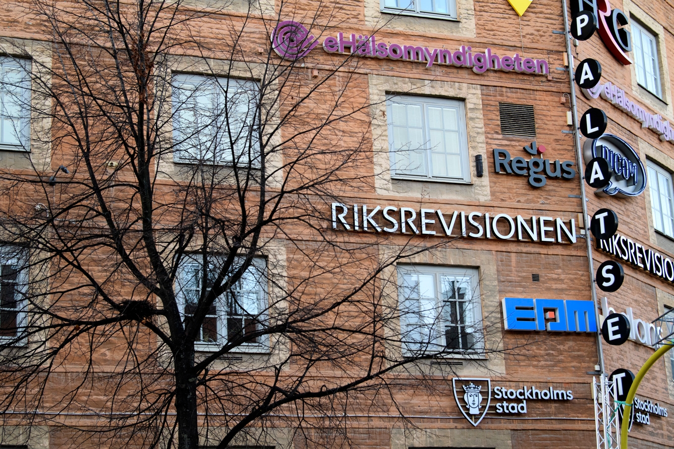 Statliga myndigheter har för stora och för dyra kontor, enligt en granskning från Riksrevisionen. Arkivbild. Foto: Jessica Gow/TT