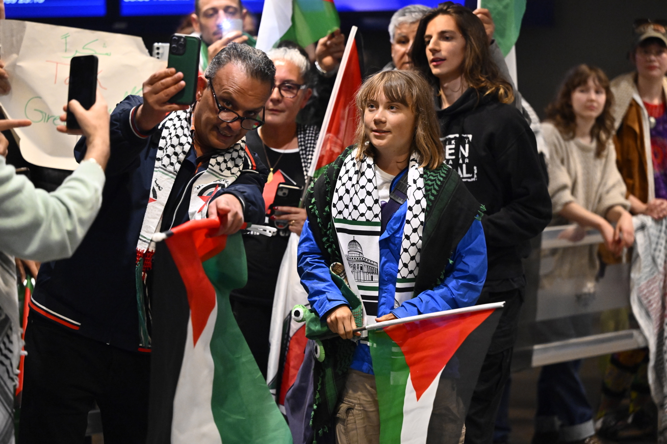 Greta Thunberg när hon anlände till Arlanda i tisdags efter det att hon deporterats från Israel. Foto: Anders Wiklund/TT