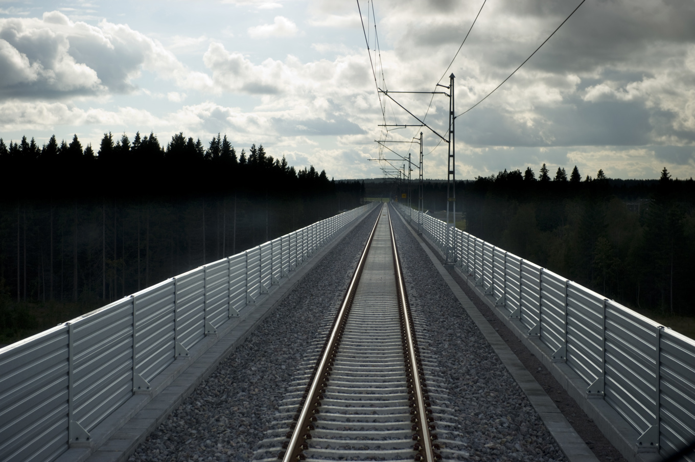 Botniabanan, här tågbron över Umeälvens delta. Arkivbild. Foto: Henrik Montgomery/TT