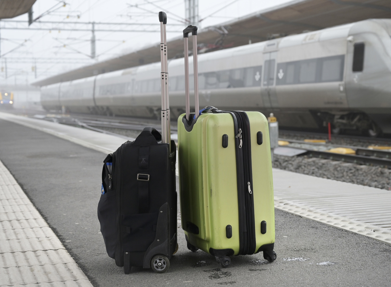Resväskor i väntan på tåg på Umeå station. Arkivbild. Foto: Fredrik Sandberg/TT