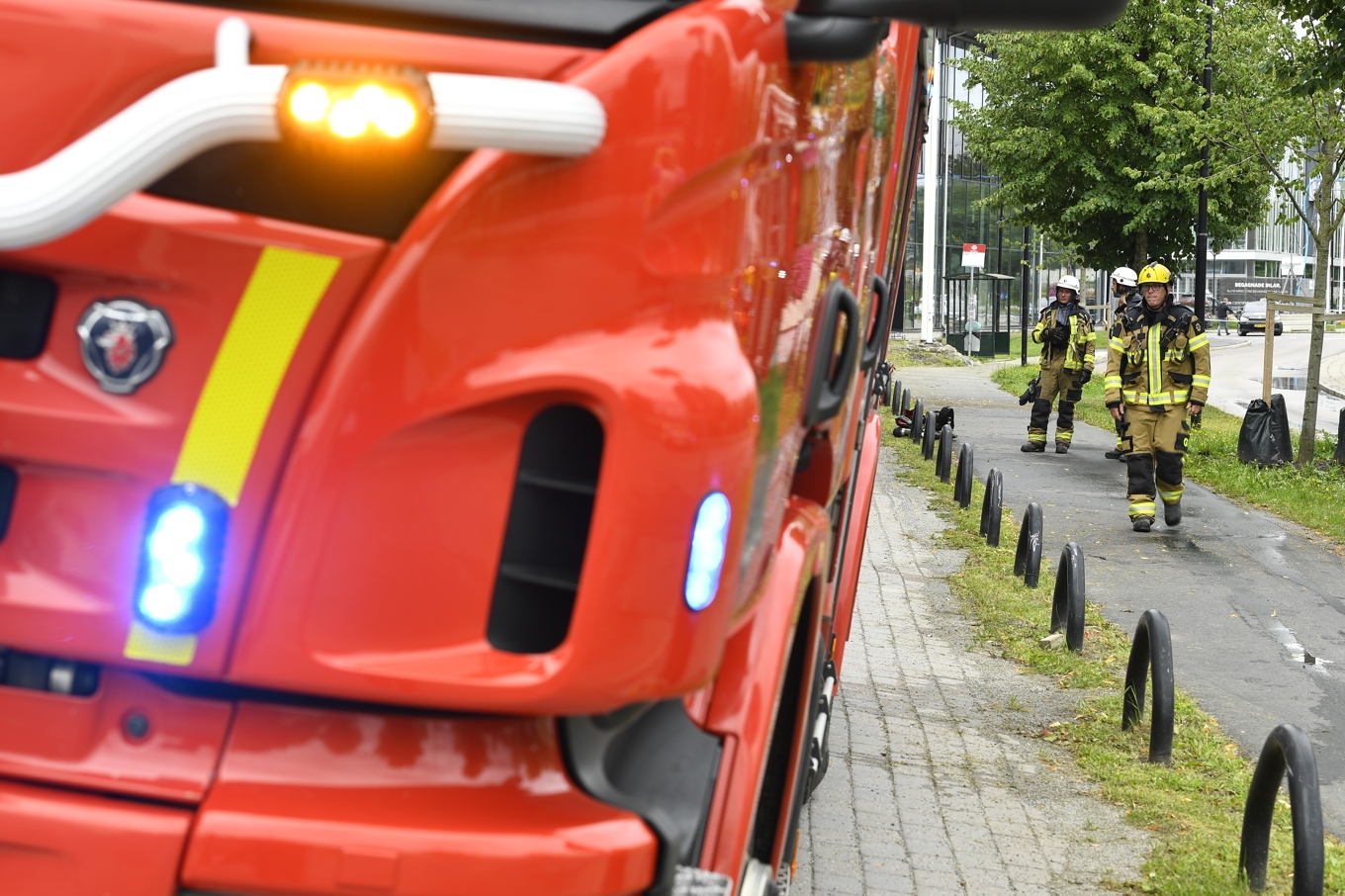 Räddningstjänsten var på plats till morgonen för efterbevakning. Arkivbild på en brandbil. Foto: Oscar Olsson/TT