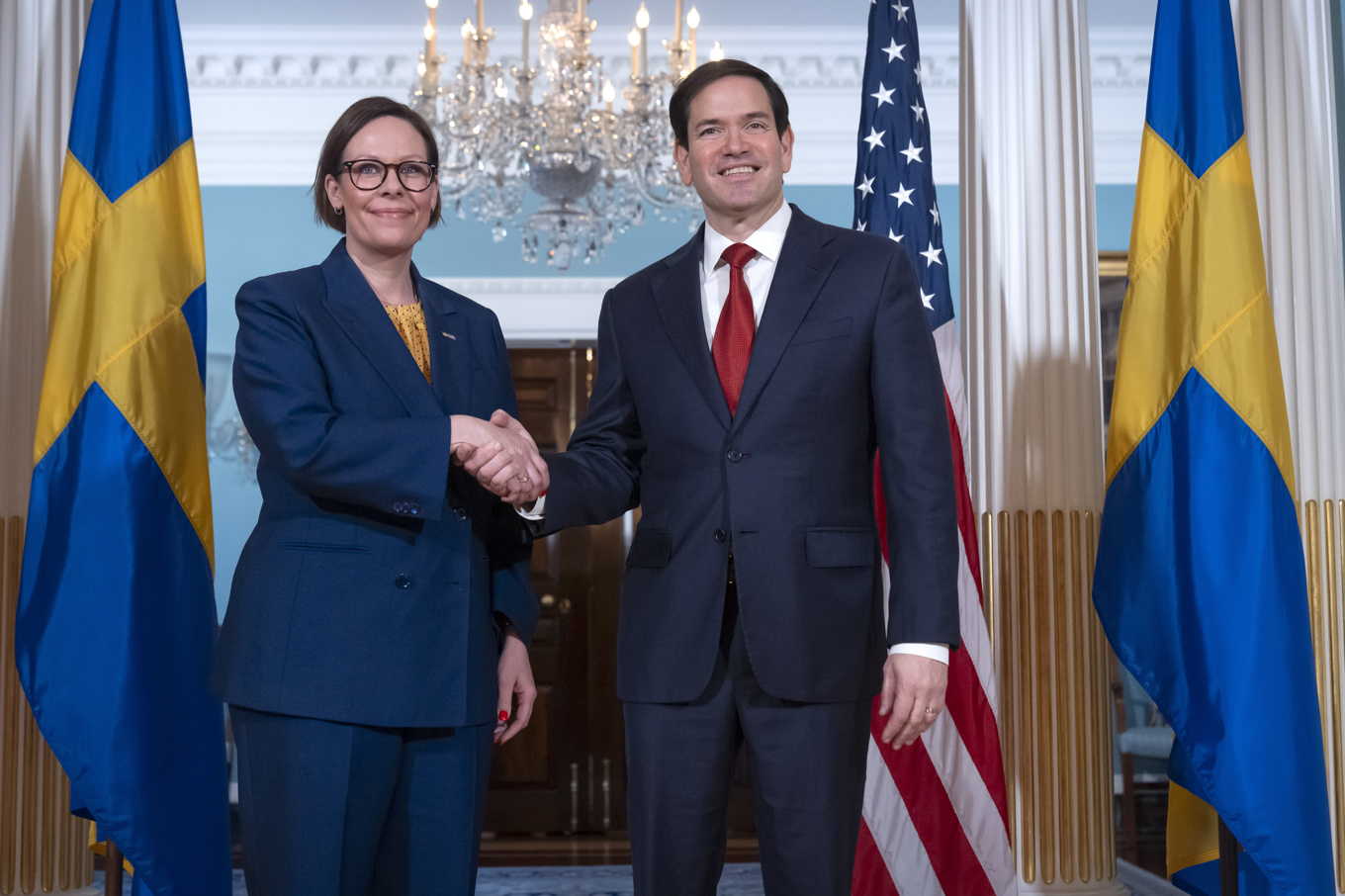 Maria Malmer Stenergard mötte sin amerikanske motsvarighet Marco Rubio i Washington. Foto: Mark Schiefelbein/AP/TT