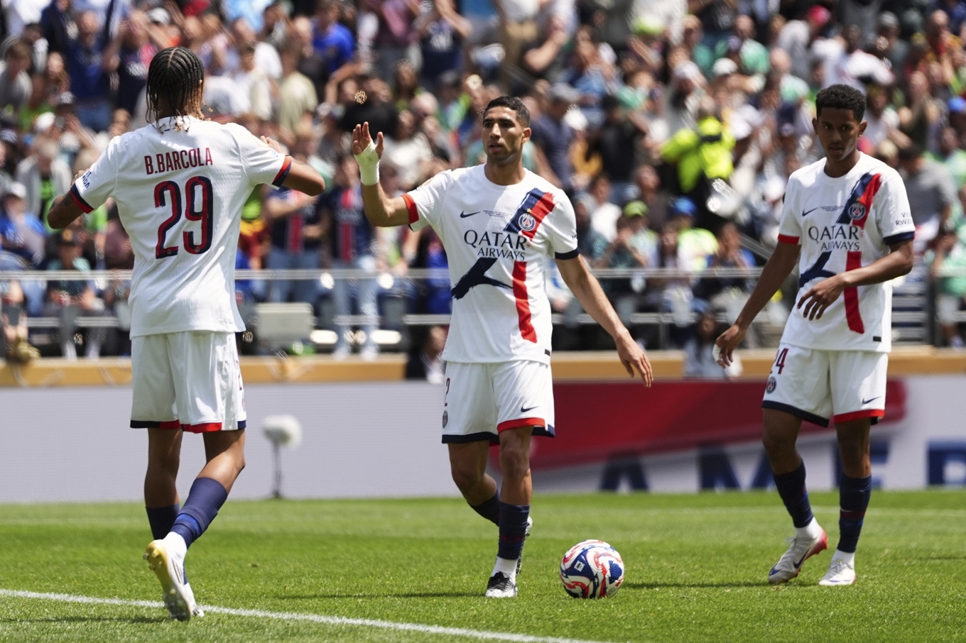 PSG kan komma att möta Lionel Messi i åttondelsfinal av klubblags-VM. Foto: Lindsey Wasson/AP/TT