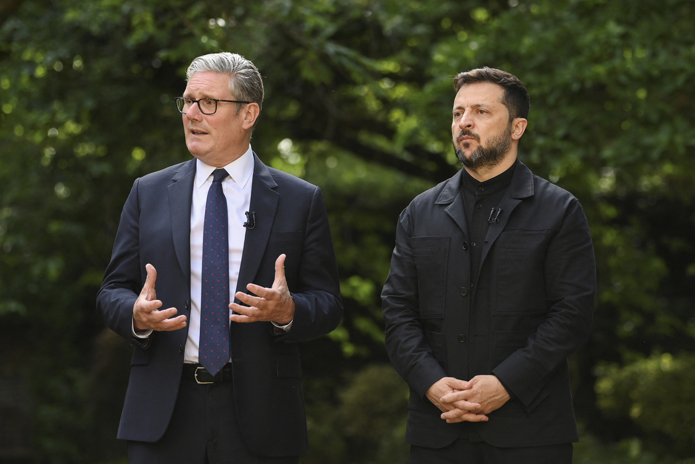 Storbritanniens premiärminister Keir Starmer och Ukrainas president Volodymyr Zelenskyj efter ett möte på 10 Downing Street i London. Foto: Jaimi Joy/Pool via AP/TT