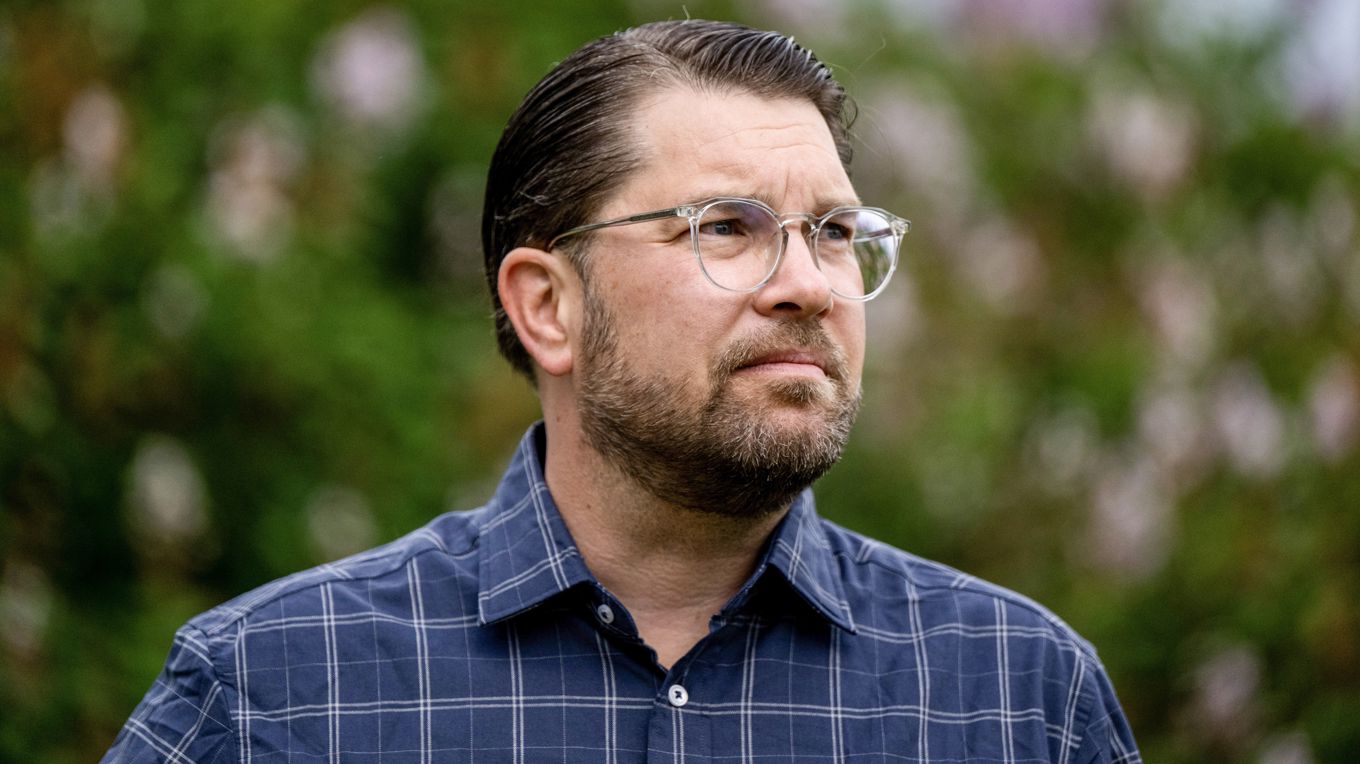 Vilket parti gick Sverigedemokraternas partiledare Jimmie Åkesson med i på 1990-talet? Foto: Christine Olsson/TT