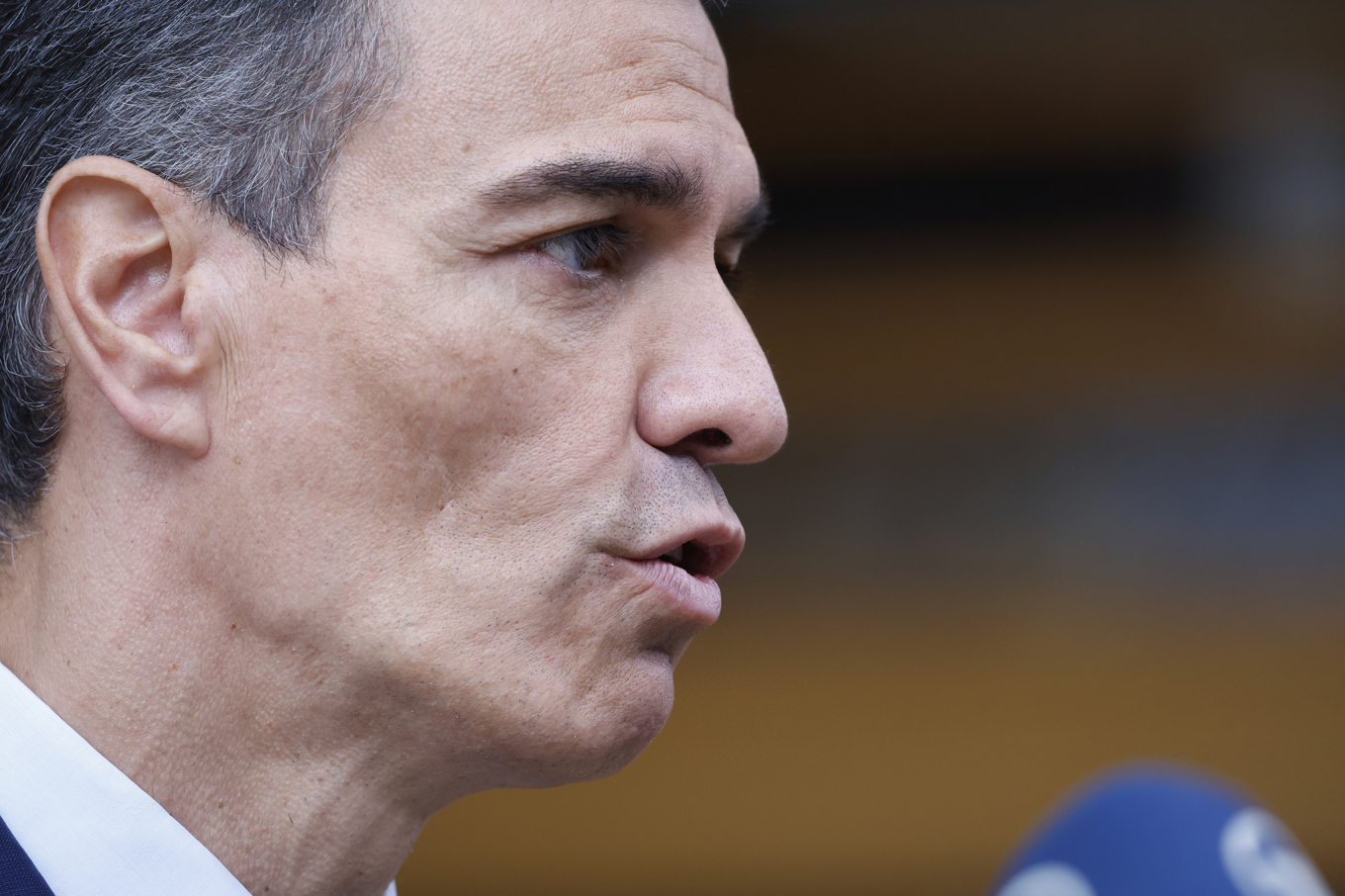 Spaniens premiärminister Pedro Sánchez på väg in till EU-ländernas toppmöte i Bryssel. Foto: Omar Havana/AP/TT