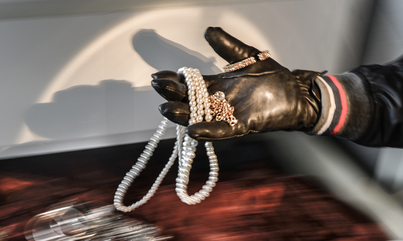 Förvara inte dina smycken på förutsägbara och lättåtkomliga platser, råder polisen. Arkivbild. Foto: Anders Wiklund/TT