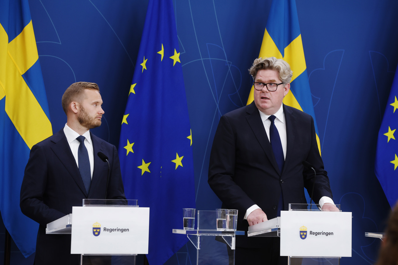 Henrik Vinge (SD) och justitieminister Gunnar Strömmer (M) presenterar förslagen. Foto: Pär Bäckström/TT