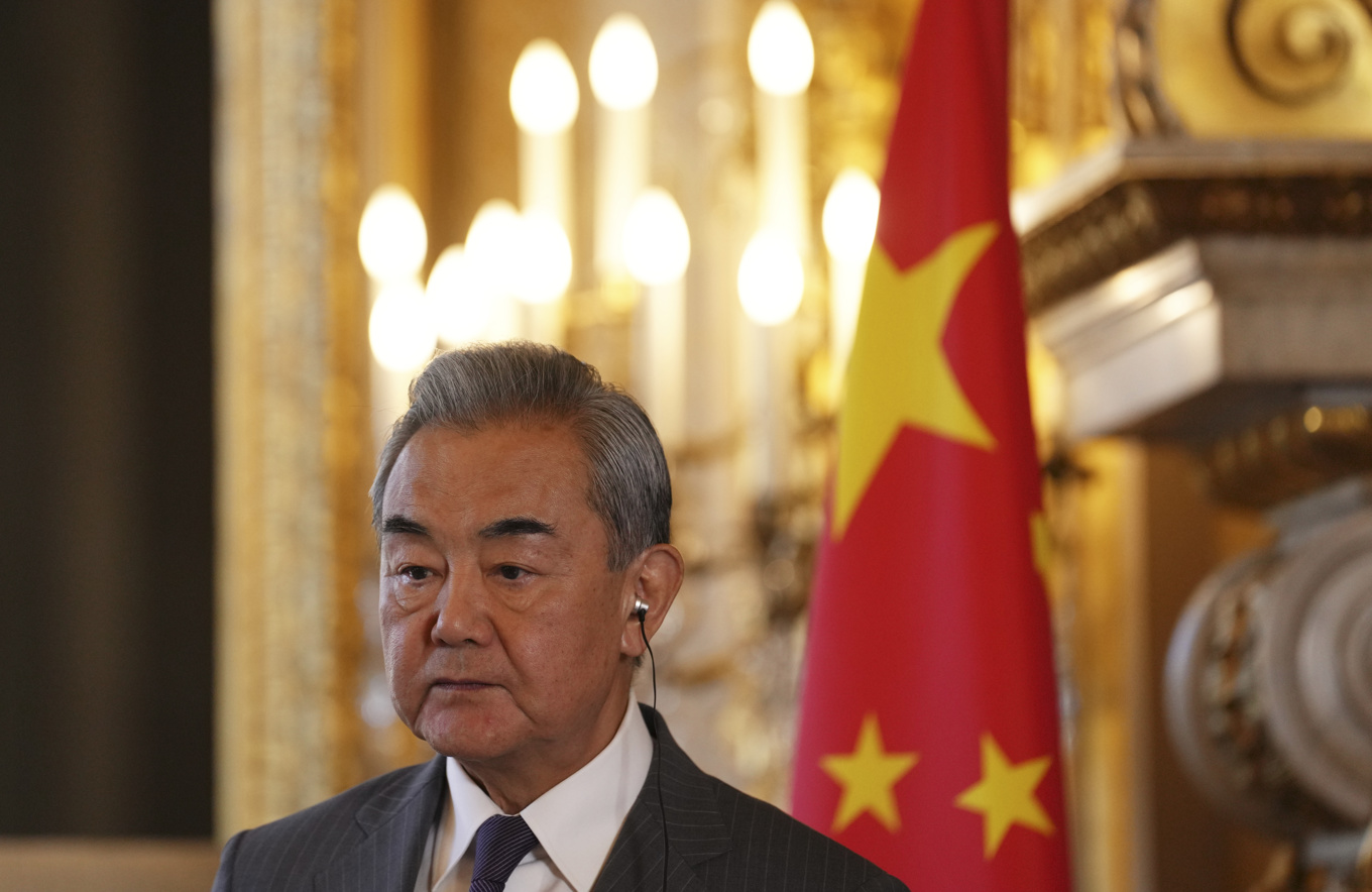 Kinas utrikesminister Wang Yi, fotograferad i Paris på fredagen. Foto: Aurelien Morissard/AP/TT