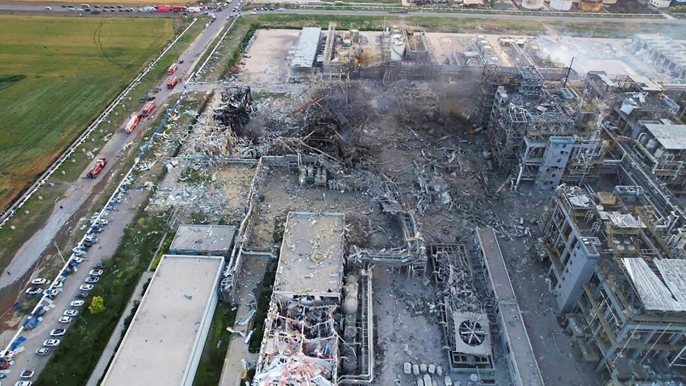Gaomi Youdai Chemical Co i Weifang, fotograferat från luften den 27 maj, efter den katastrofala explosionen, som lokalinvånare tror krävde många fler liv än vad som rapporterats. Foto: Liang Ben/China News Service/VCG via Getty Images