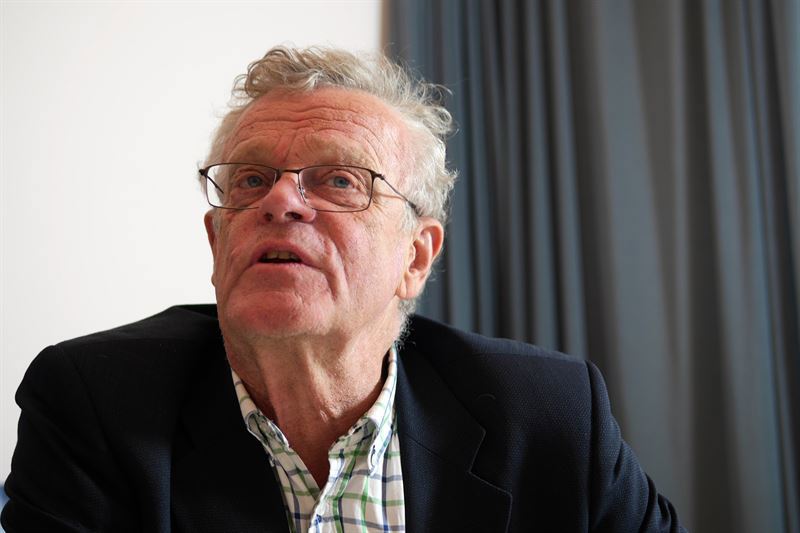 Björn Eriksson på Kontantupproret anser att landets livsmedelsbutiker behöver hjälpa till med att säkra tillgången på kontanter när Bankomaterna inte fungerar. Foto: Kontantupproret