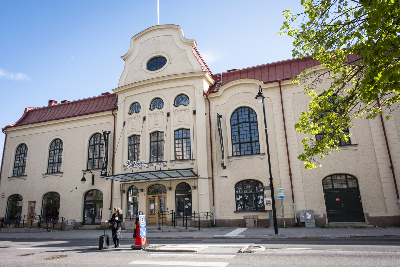 Teater Västernorrland i Sundsvall – en av länsteatrarna i Sverige. I år spelar de samma sommarföreställning som i fjol. Arkivbild. Foto: Helena Landstedt/TT