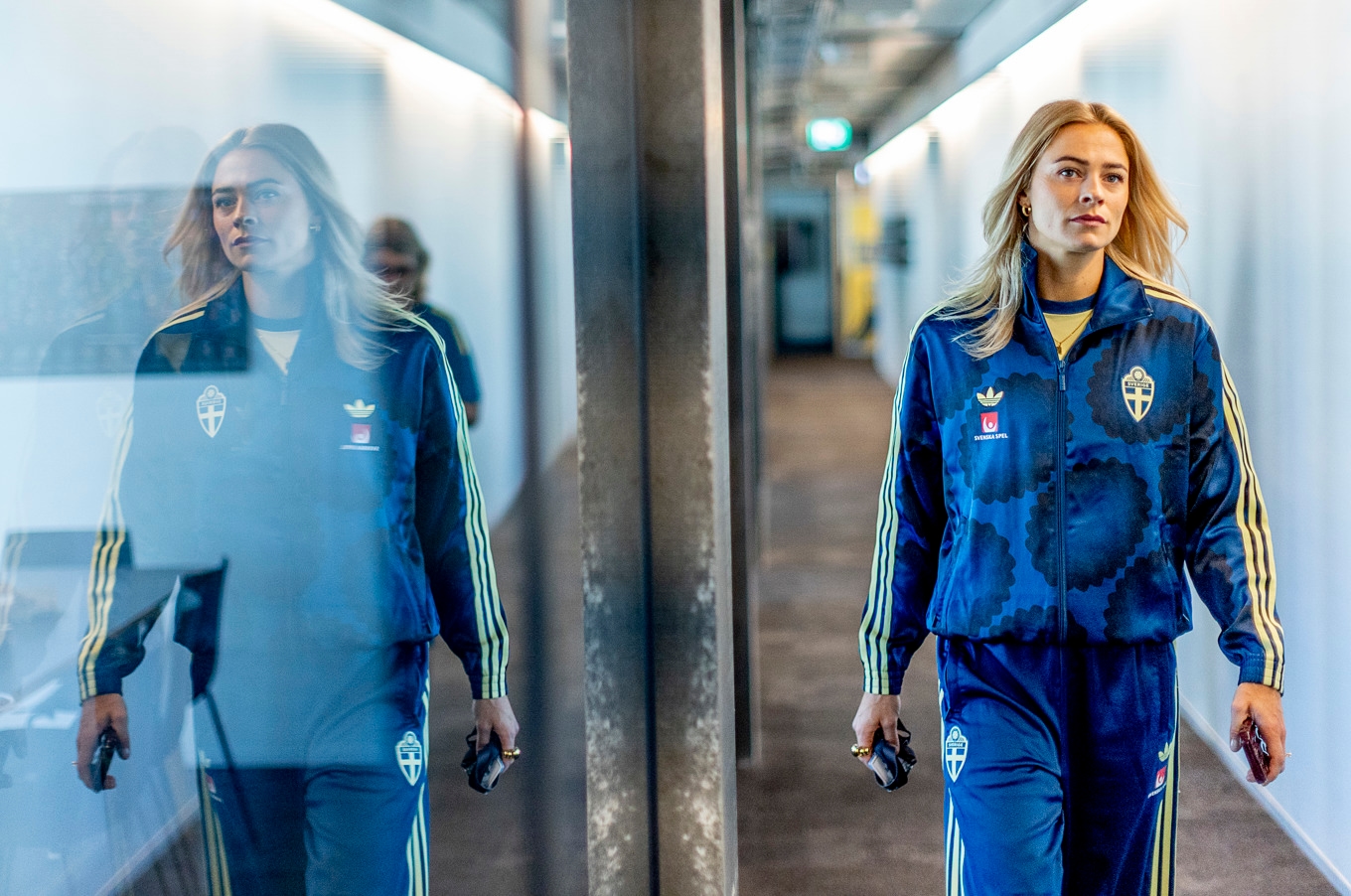 Fridolina Rolfö i samband med torsdagens pressträff på det svenska fotbollslandslagets EM-bas i Cham, Schweiz. Foto: Adam Ihse/TT