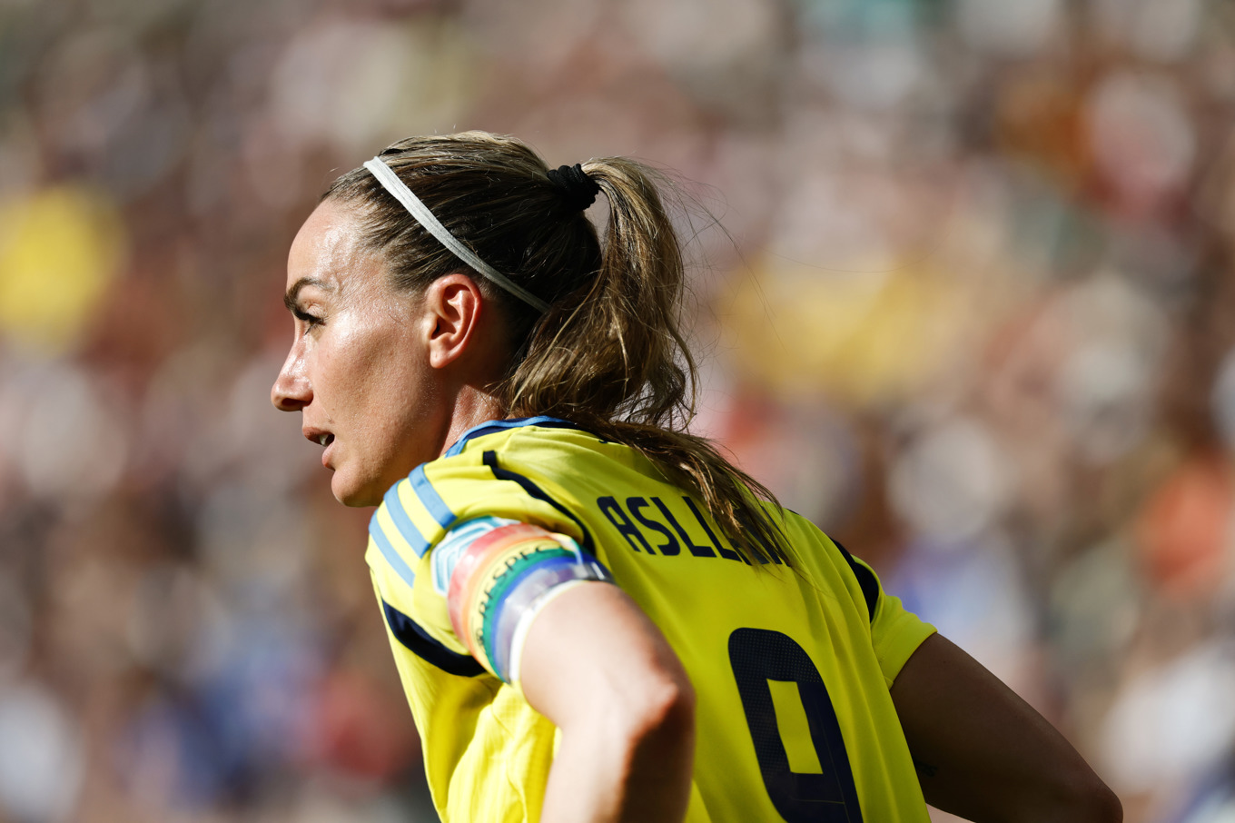Sveriges lagkapten Kosovare Asllani har siktet inställt på gruppseger i fotbolls-EM i Schweiz. Foto: Adam Ihse/TT