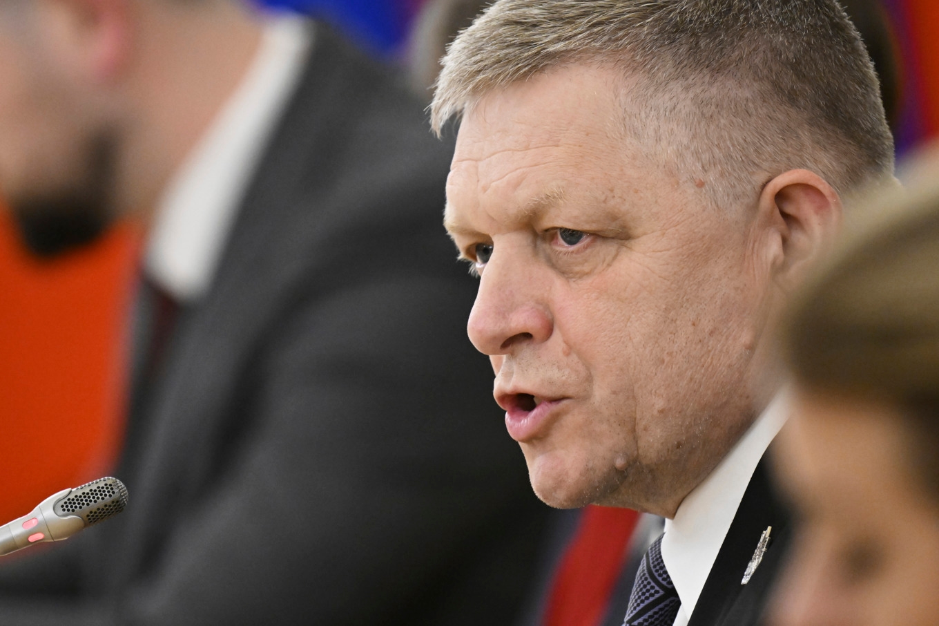 Slovakiens premiärminister Robert Fico – här på besök i Moskva i våras - har hittills motsatt sig EU:s 18:e sanktionspaket mot Ryssland. Arkivbild. Foto: Alexander Nemenov/AP/TT